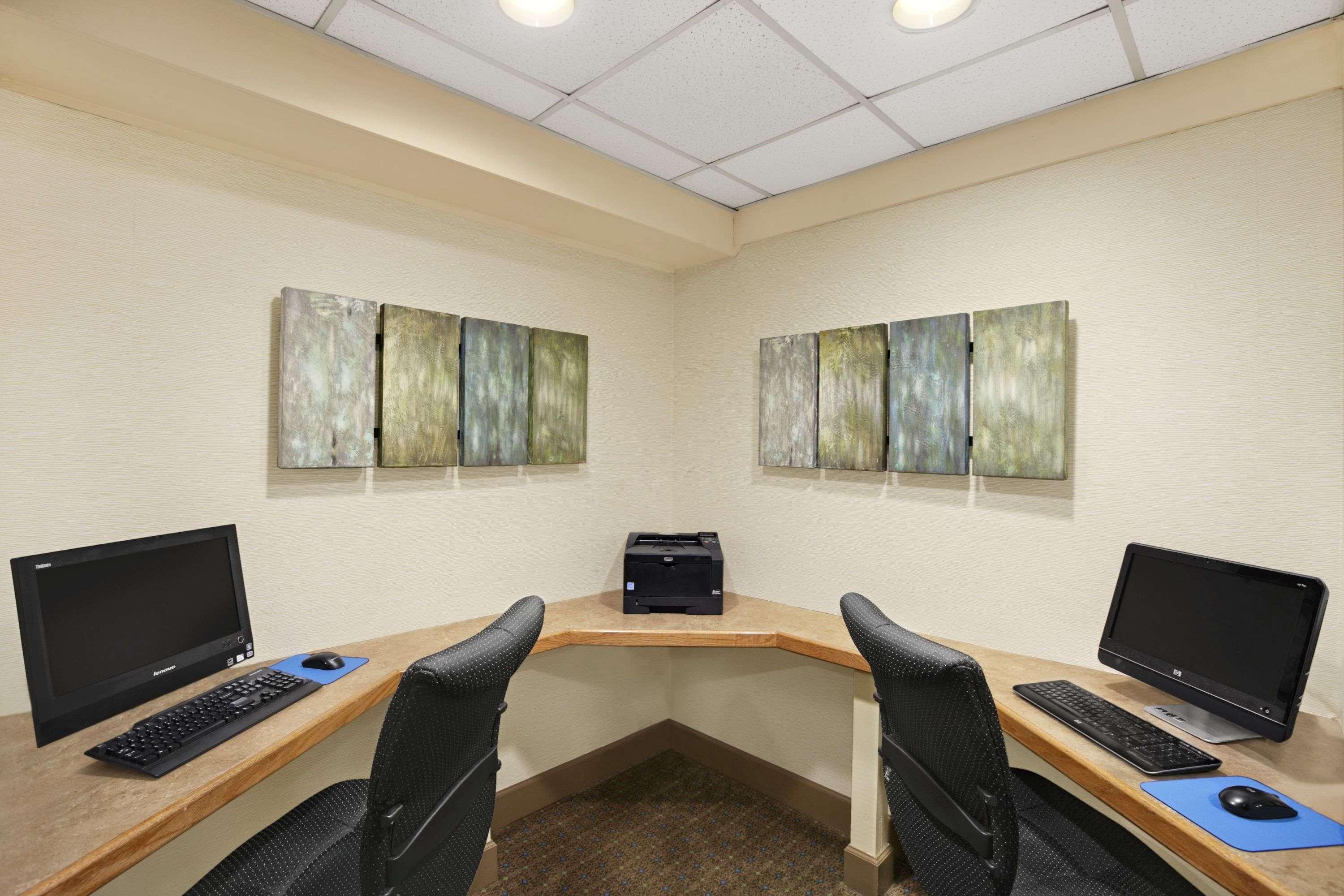 Days Inn By Wyndham Penn State State College Bagian luar foto