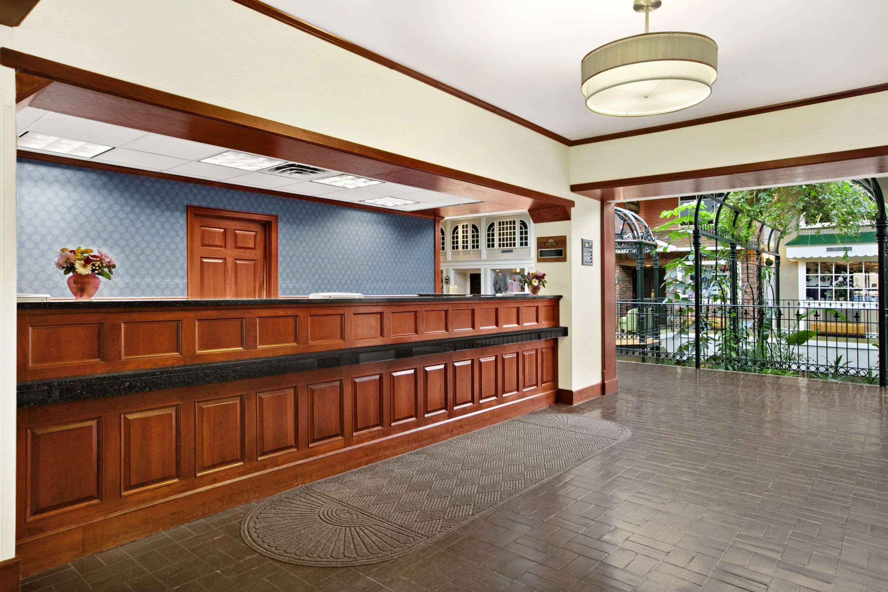Days Inn By Wyndham Penn State State College Bagian luar foto