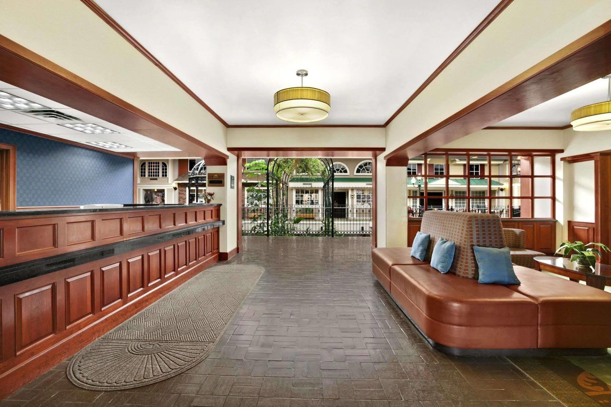 Days Inn By Wyndham Penn State State College Bagian luar foto