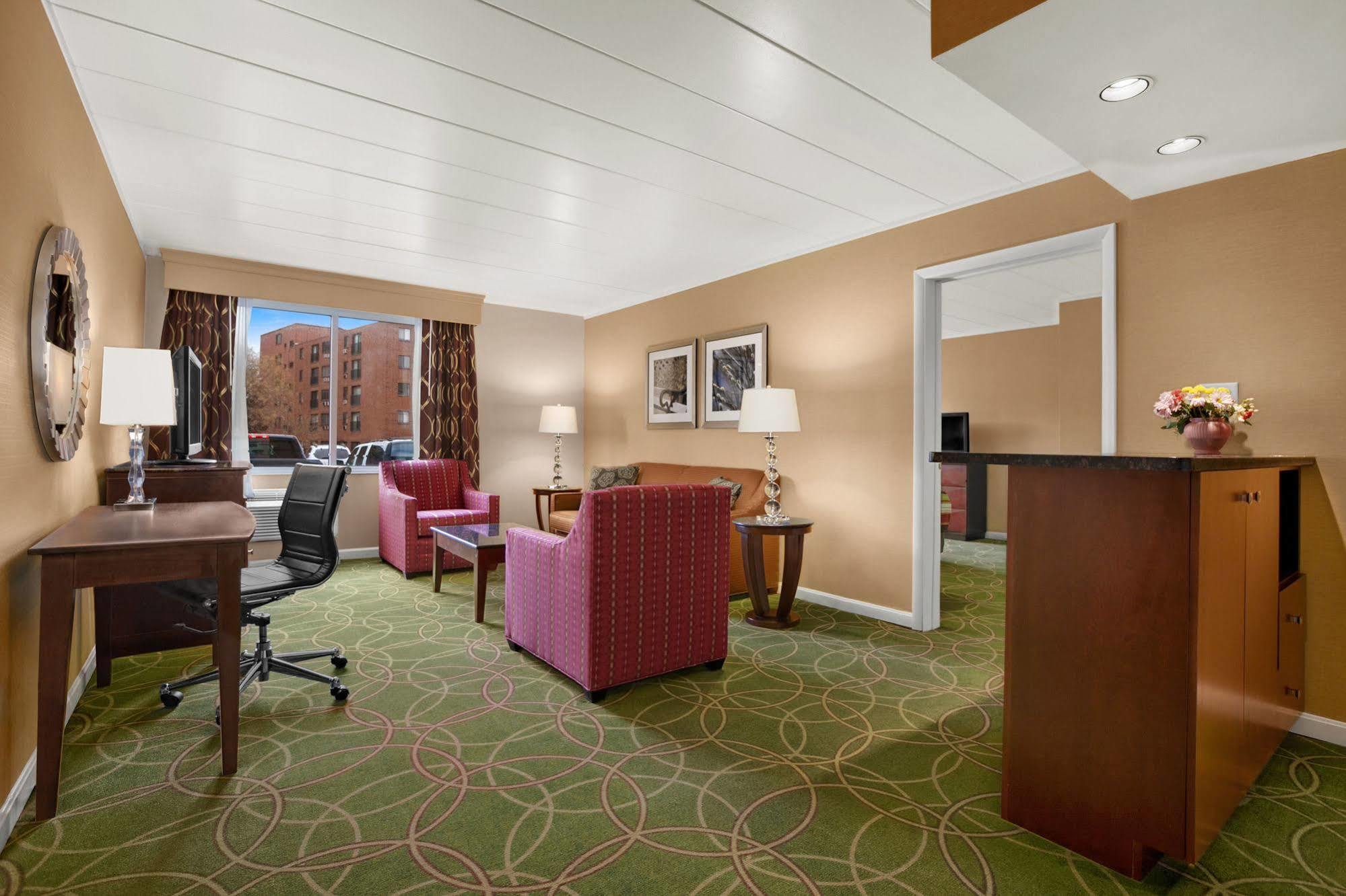 Days Inn By Wyndham Penn State State College Bagian luar foto