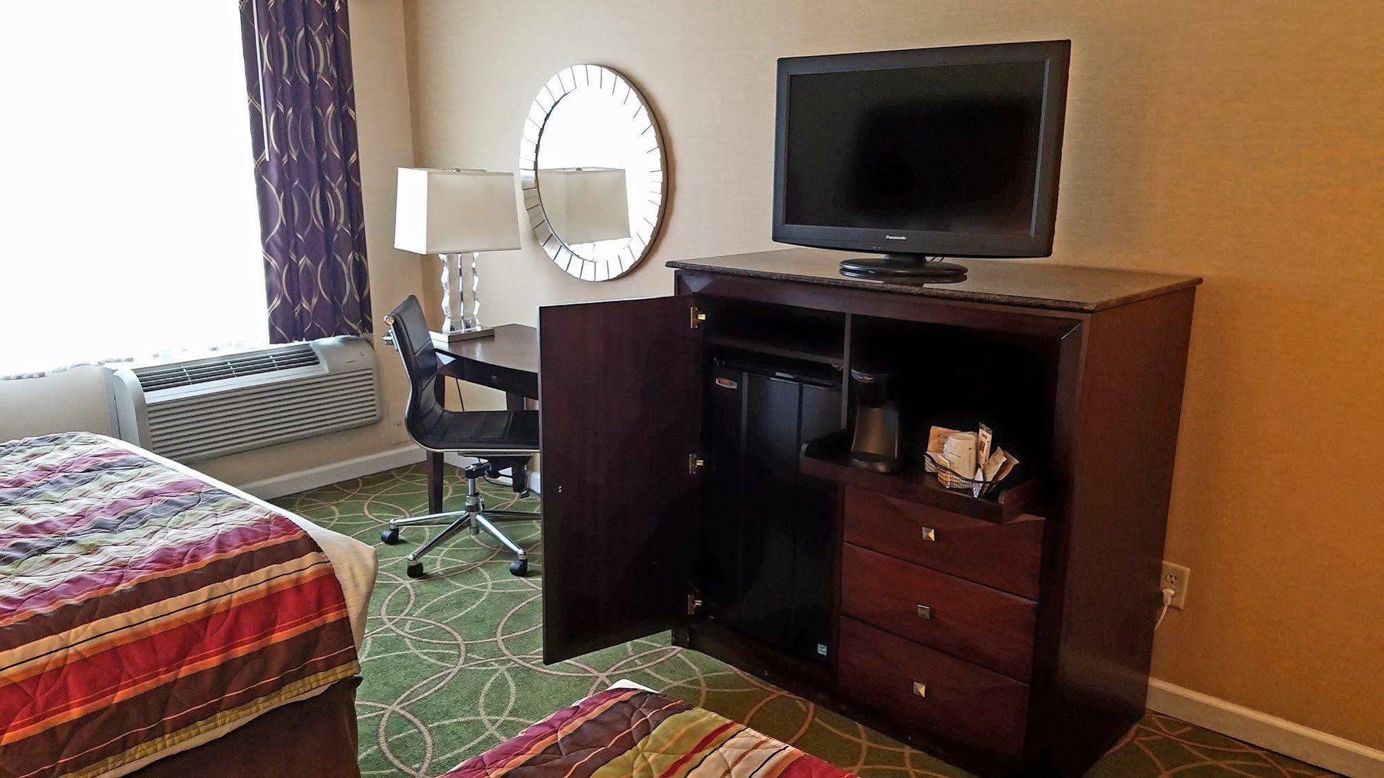Days Inn By Wyndham Penn State State College Bagian luar foto